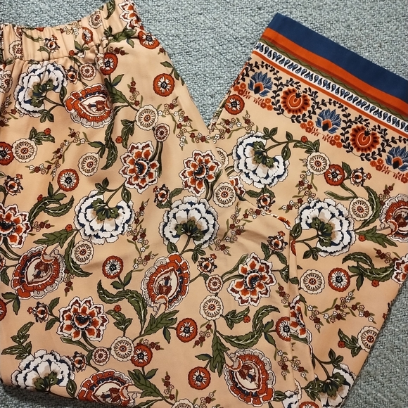 Floral Patterned Pant with Orange and Blue Accents - Picture 4 of 4